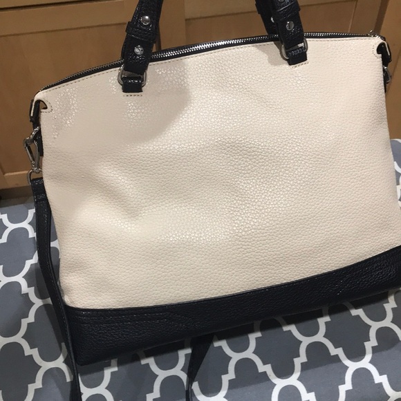 Black/Tan Messenger Bag - Picture 4 of 6